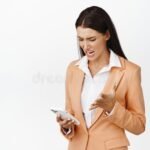 Cuáles son los riesgos de la dependencia a los teléfonos móviles